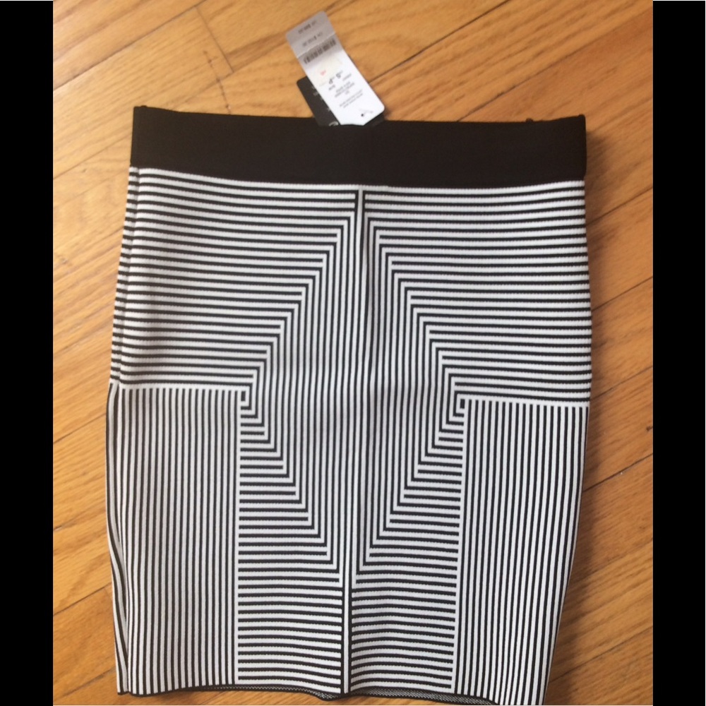 Bebe pencil skirt